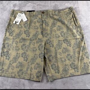 Jachs New York Mens kahki floral shorts size 44